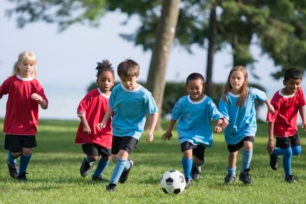 Parents: Be aware of the signs of sports injuries