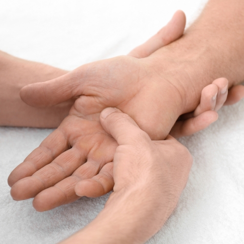 hand-pain-relief-prevail-physical-therapy-services-shoreline-WA